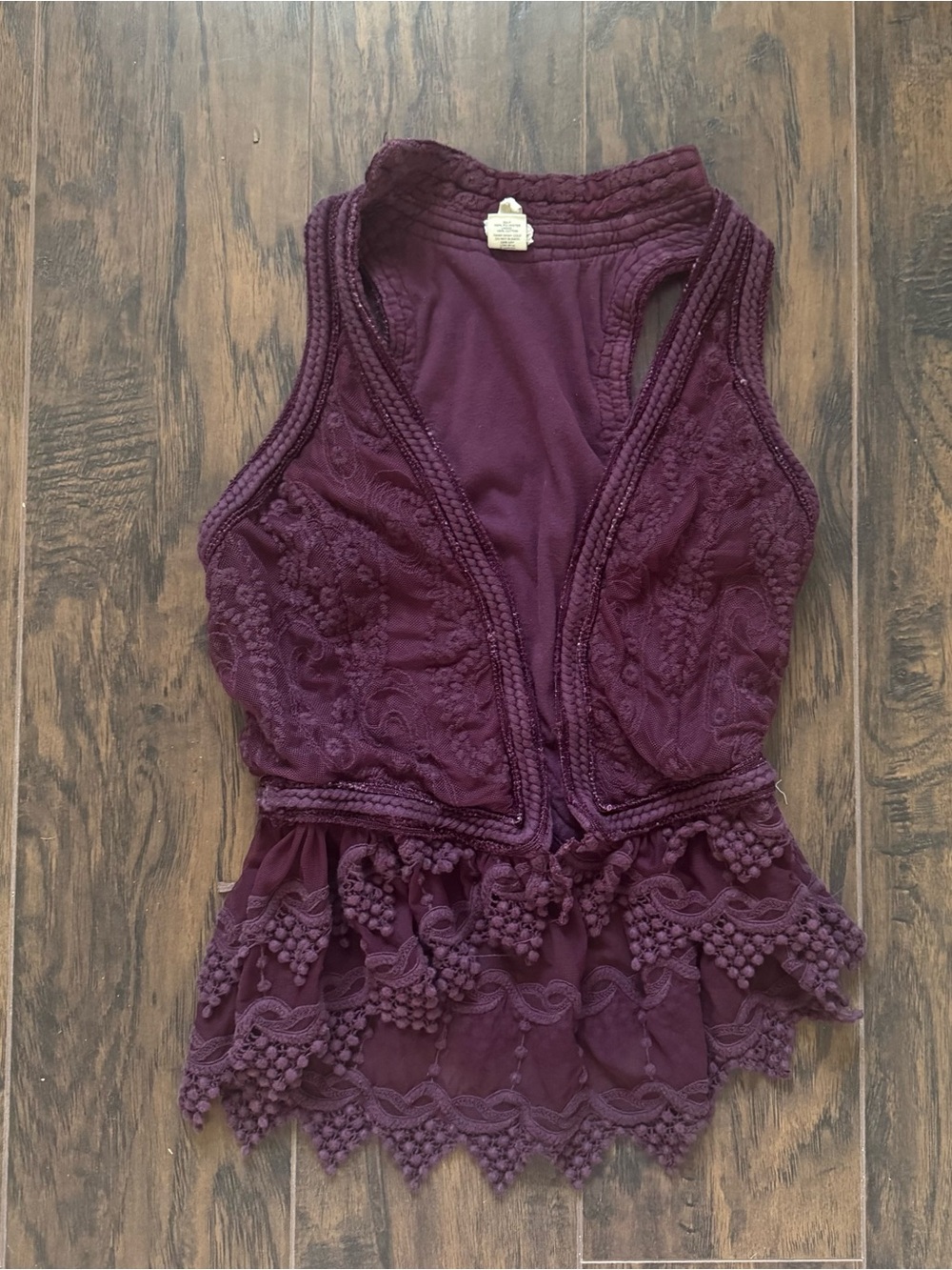 Gimmicks by BKE Small Burgundy Lace Vest